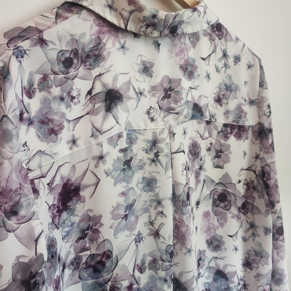 H&M buttoned flowy floral blouse sz 12 - Picture 2 of 8